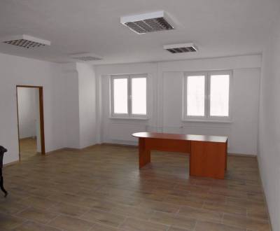 Pronájem Kancelářské prostory, Kancelářské prostory, Žarnovica, Sloven