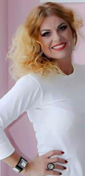  Henrieta  Nemšovská