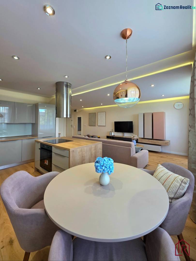 pohľad smerom k obývačke