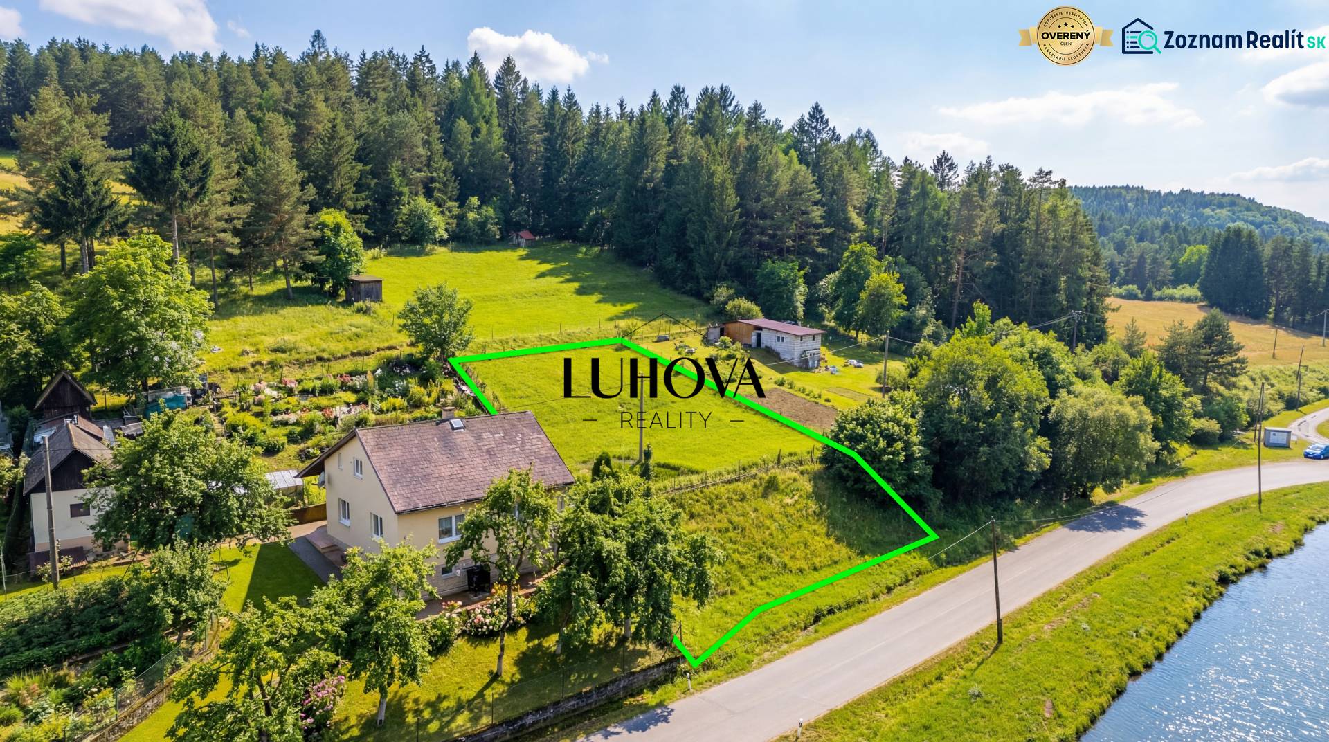 Pozemky - bydlení na Ďurďovém v Považské Bystrici, blízko lesa a řeky.