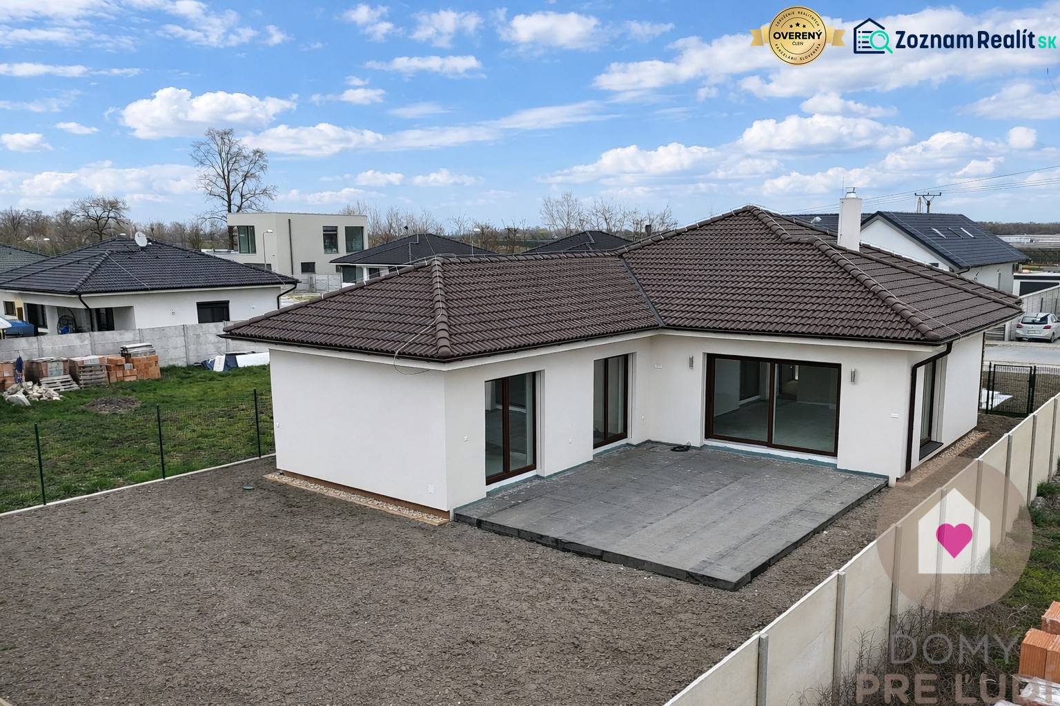 Je mi líto, ale text, který jste poskytli, se zdá být nesrozumitelný a neúplný. Mohli byste prosím poskytnout jasnější nebo úplnější text, který potřebujete přeložit? Rád vám pomohu!