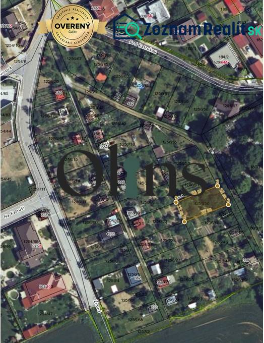 Letecká mapa zahrad v Nitře s vyznačeným pozemkem v oblasti Pod Katrušou.