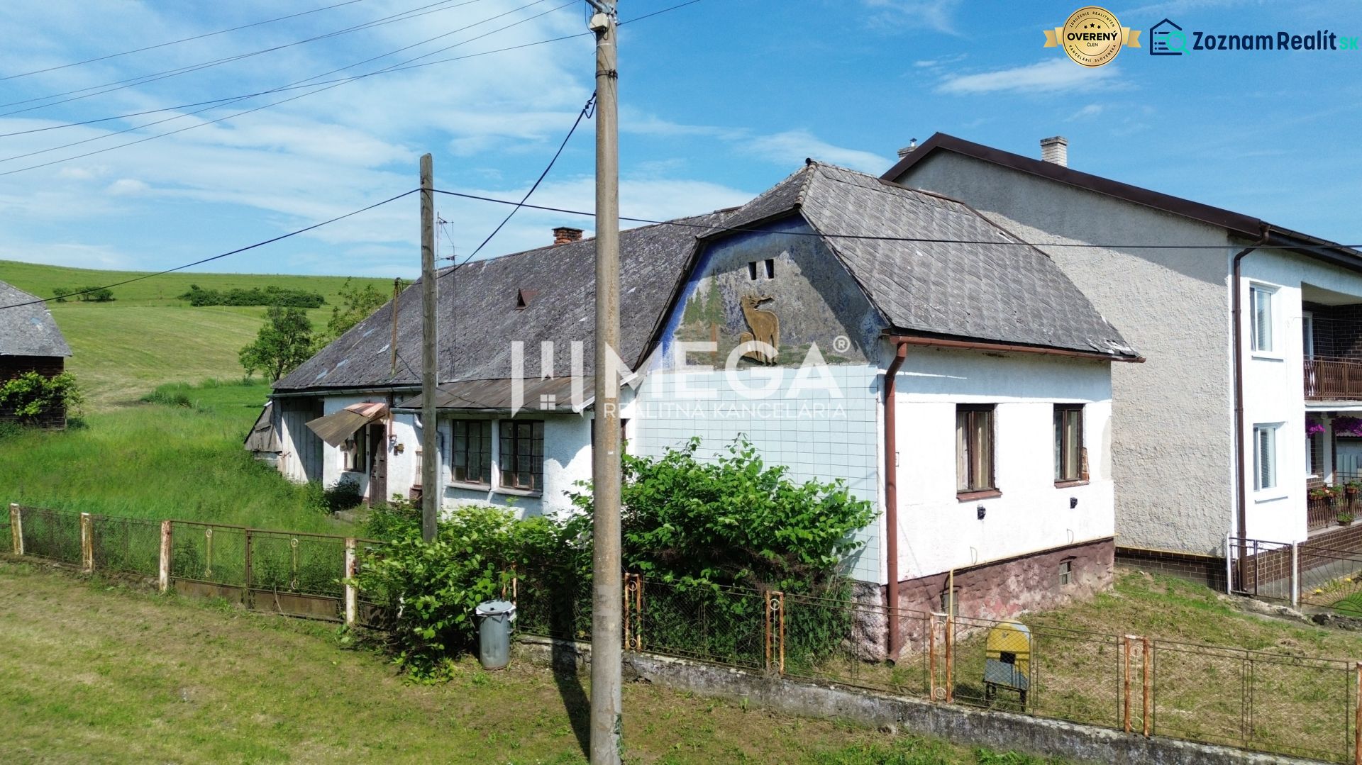 Starší dům s dřevěným dekorem v zelených Ondavských Matiašovcích, ideální pro pozemky - bydlení.