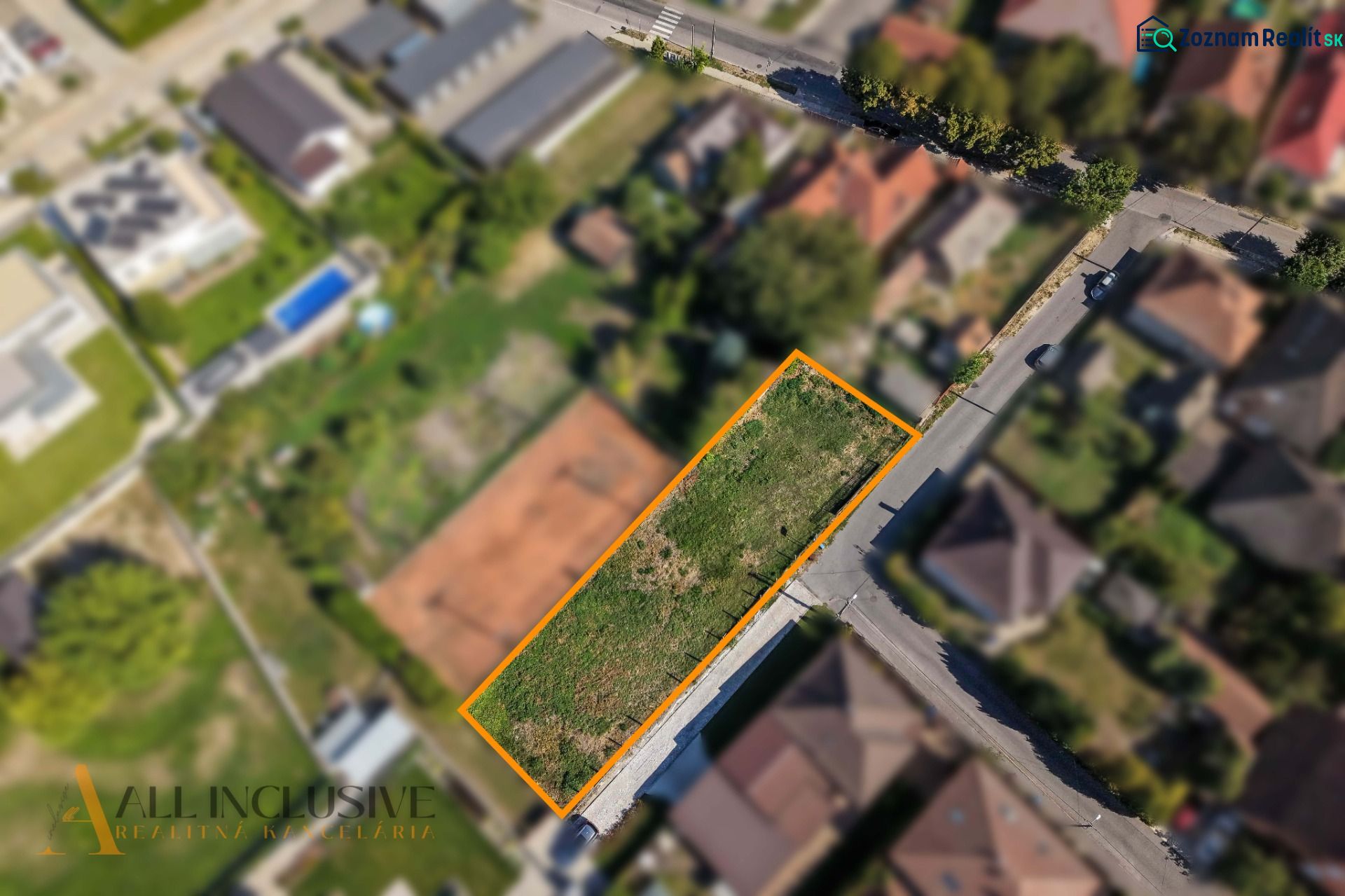 Letecký pohled na pozemek určený k bydlení v Malém Blahově, Dunajská Streda.