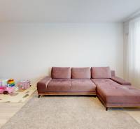 PRENAJOM-2-izbovy-byt-ROVINKA-Living-Room 1.jpg
