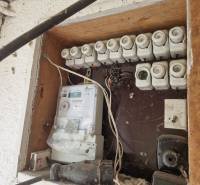 Elektroměr s pojistkami v rozvaděči rodinného domu ve Štefanově.