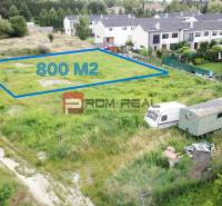 Pozemky na bydlení v Mariance na ulici Na Ovsisku, 800 m², vedle domů.