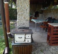 Kouzelná chata v Klížské Němé s pecí a zahradním posezením na relaxaci.