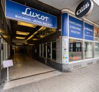 Kanceláře k pronájmu v budově Luxor na Štúrově ulici v Bratislavě - Starém Městě.