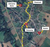 Mapa Moravského Lieskového s označením silnic, školy, kostela a potravin.