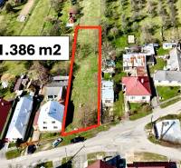 Pozemek na výstavbu domů v Moravském Lieskovém, rozloha 1.386 m2, v okolí domy.