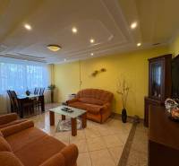 Levice Byt 4+1 prodej reality Levice