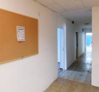 Samozřejmě, poskytněte prosím text, který chcete přeložit do češtiny.