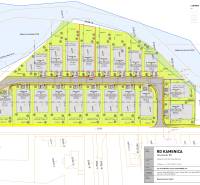 Urbanistický plán zobrazující výstavbu rodinných domů v Kamenici nad Cirochou na ulici Pod Drieňovou.