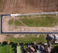 Letecký pohled na parcely v Horních Štitárech určené pro Pozemky - bydlení.