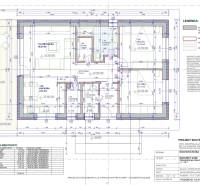 Půdorys rodinného domu v Tesárskych Mlyňanoch s terasou a rozložením místností.