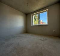 Samozřejmě, prosím poskytněte text, který chcete přeložit do češtiny.