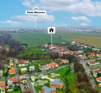 Letecký pohled na rodinné domy v Machulincích, blízko Zlatých Moravců.