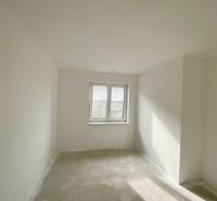 Omlouvám se, ale potřeboval bych vědět, co konkrétně chcete přeložit do češtiny. Můžete prosím poskytnout text, který chcete přeložit?