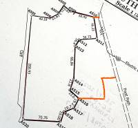 Plán pozemku v Kizimkazi určený pro komerční účely s vyznačenými hranicemi.