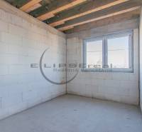 Samozřejmě, prosím poskytněte text, který chcete přeložit do češtiny.