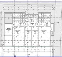 Půdorys podlaží rekreačního apartmánu s parkovacími místy a technickými místnostmi.