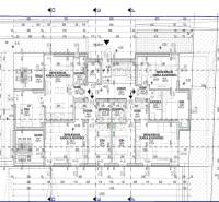 Architektonický návrh rekreačního apartmánu s přesnými rozměry a dispozicí interiéru.