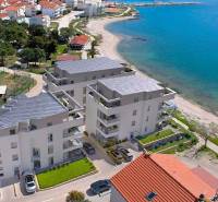 Rekreační apartmán v Pagu u pláže, s výhledem na moře a okolní krajinu.