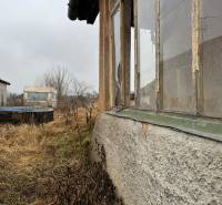 Opuštěná zahrada v Dubníku na Dubníku, vhodná pro pozemky - bydlení.