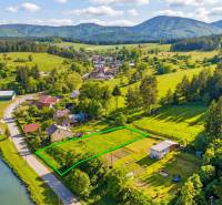 Pozemky - bydlení v Ďurďovém, Považská Bystrica, obklopené zelení a přírodou.