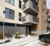 Bytový dům na ulici Zelená stráň, Košice - městská část Košická Nová Ves.