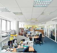 Samozřejmě, poskytněte mi prosím text, který chcete přeložit do češtiny.