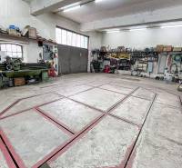 Ospravedlňujem sa, ale potrebujem vedieť, čo konkrétne chcete preložiť do češtiny. Mohli by ste mi poskytnúť text, ktorý chcete preložiť?