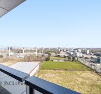 Výhled z 2-pokojového bytu na Bajkalské ulici v Bratislavě - Novém Městě.