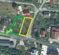 Letecký pohled na pozemky k bydlení v Korni s označenými rozměry a plochou.