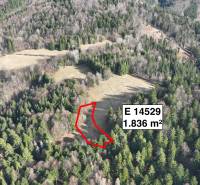 Letecký pohled na zemědělské a lesní pozemky v Lazech pod Makytou.