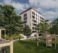 Moderní architektura s hřištěm před 4pokojovým bytem na Suchoňově ulici, Poprad.