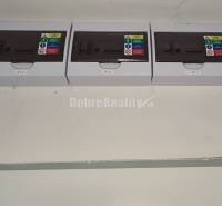 Tři skříně s jističi v kancelářích na Průmyslové ulici v Galantě.