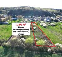 Zahrady v Gemeru s pozemkem o rozloze 1.871 m² vhodné pro rodinný nebo mobilní dům.