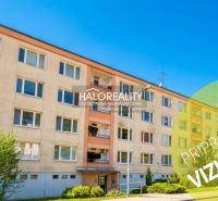 Exteriér bytového domu ve Zvolenu s lákavou možností 1-pokojového bytu.