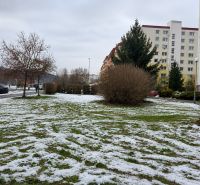 Zimní scenérie na Novozámocké ulici, Zvolen, Banskobystrický kraj, Slovensko - Pozemky komerční.