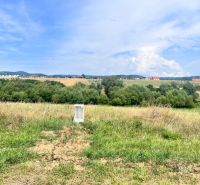 Krajina s loukou na pozemcích pro bydlení v Krupině, okres Krupina, Banskobystrický kraj.