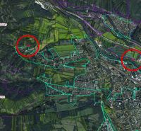 Mapa zobrazuje zemědělské a lesní pozemky v oblasti Vrútek.