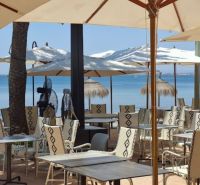 Pohodové venkovní posezení v Rekreačním apartmánu v La Manga del Mar Menor u pláže.
