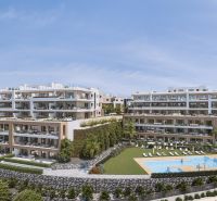 Rekreační apartmán v Esteponě s bazénem a terasami, podél zelené zahrady.