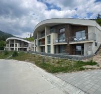 Rekreační apartmán na Tálech v Horní Lehotě obklopený lesy a horami.
