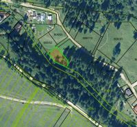 Mapa rekreačních pozemků v Litmanové, s vyznačenými parcelami a okolními lesy.