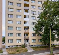 Bytový dům s balkóny, Košice - městská část Dargovských hrdinů, Benadova, 4-pokojový byt, zeleň.