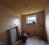 Omlouvám se, ale potřeboval bych vědět, co konkrétně chcete přeložit do češtiny. Můžete mi prosím poskytnout text, který mám přeložit?