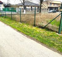 Pozemek na bydlení v Košicích - městské části Šaca, Jarková ulice, u cesty.